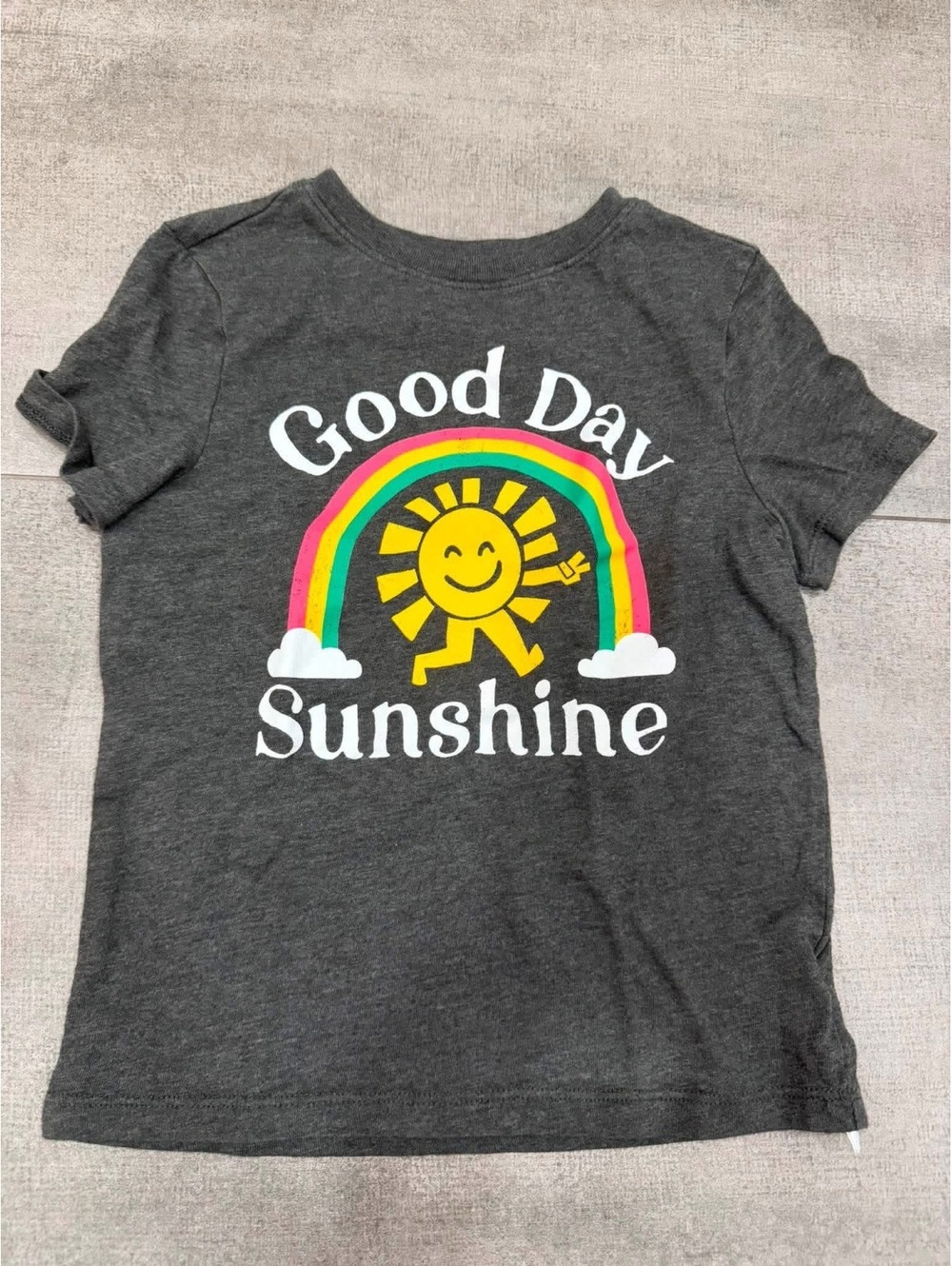 5T • Old Navy Good Day Sunshine Rainbow Graphic T-Shirt Girls Gray